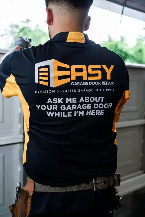 Garage door service technician in Houston